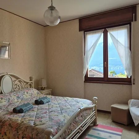 בית אירוח Bella Vista בלאנו