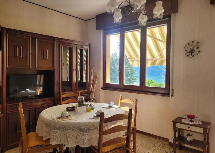 Bella Vista Проживание в семье